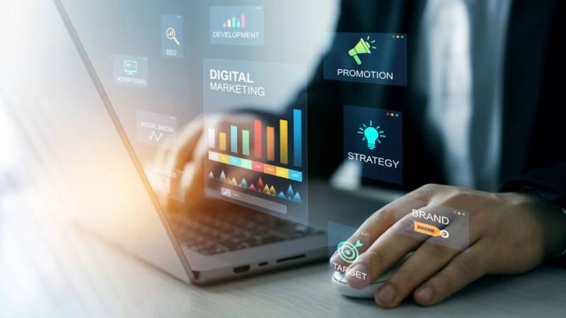 西双小程序开发：Hotwire和Stimulus如何通过最少的自定义 JavaScript 提供互动性？